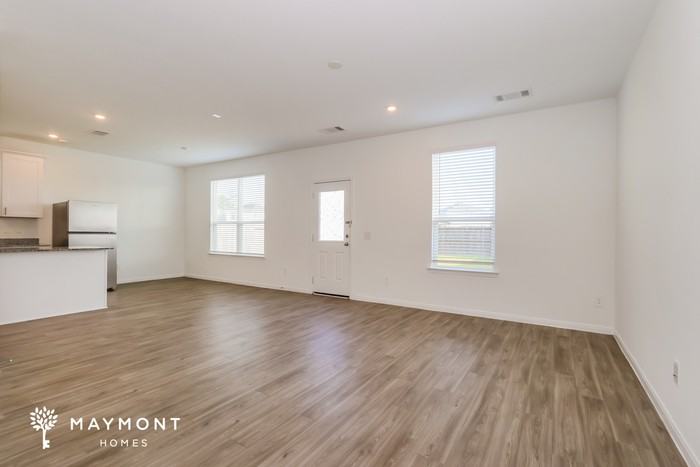 5519 Broad Spruce St - Photo 5 of 16