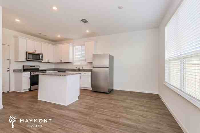 5519 Broad Spruce St - Photo 7 of 16