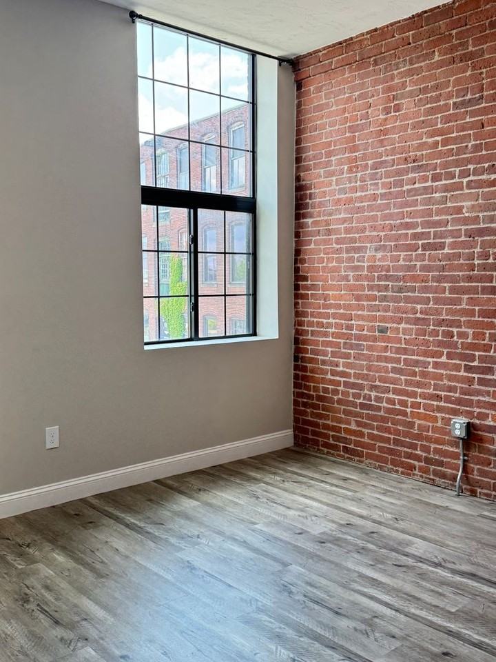 70 Webster St #207 - Photo 2 of 5