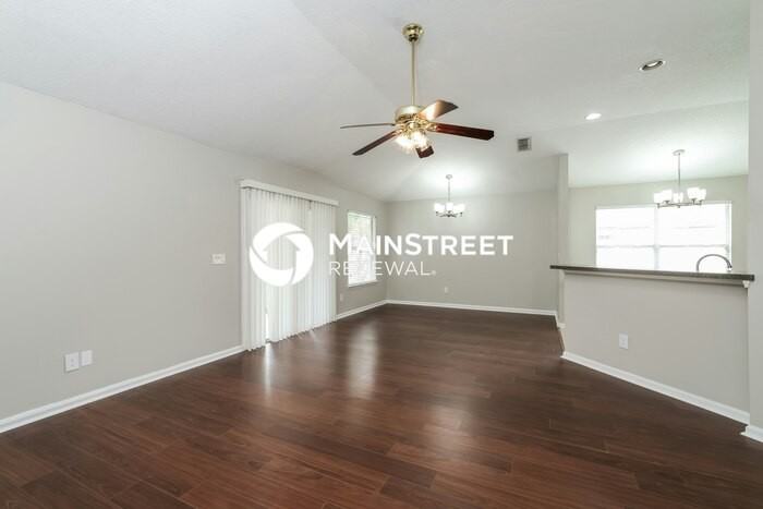 45059 Amhurst Oaks Dr - Photo 4 of 15