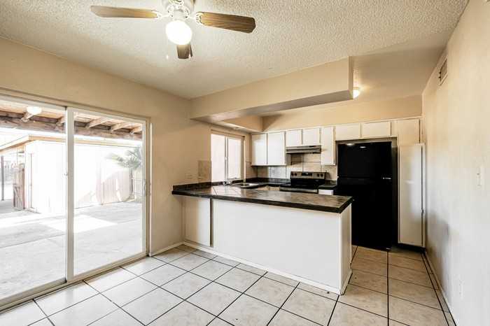 4625 W Thomas Rd #43 - Photo 7 of 16