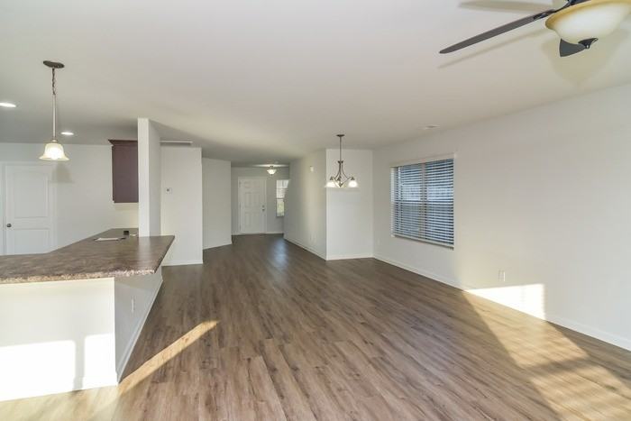 111 Winstead Cir - Photo 2 of 10