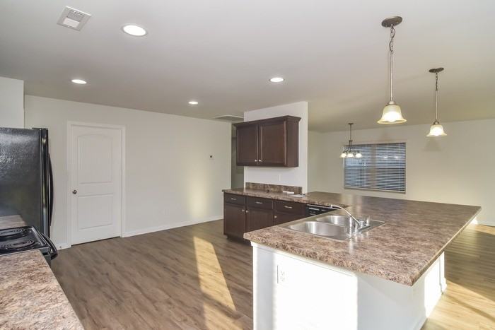 111 Winstead Cir - Photo 5 of 10