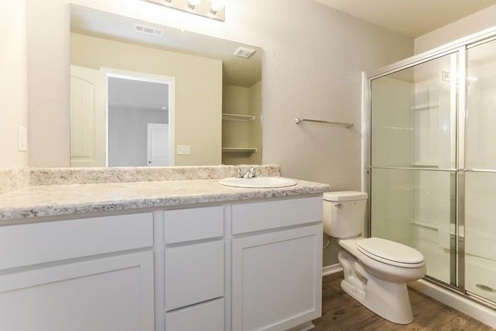1056 Huntington Dr - Photo 7 of 11