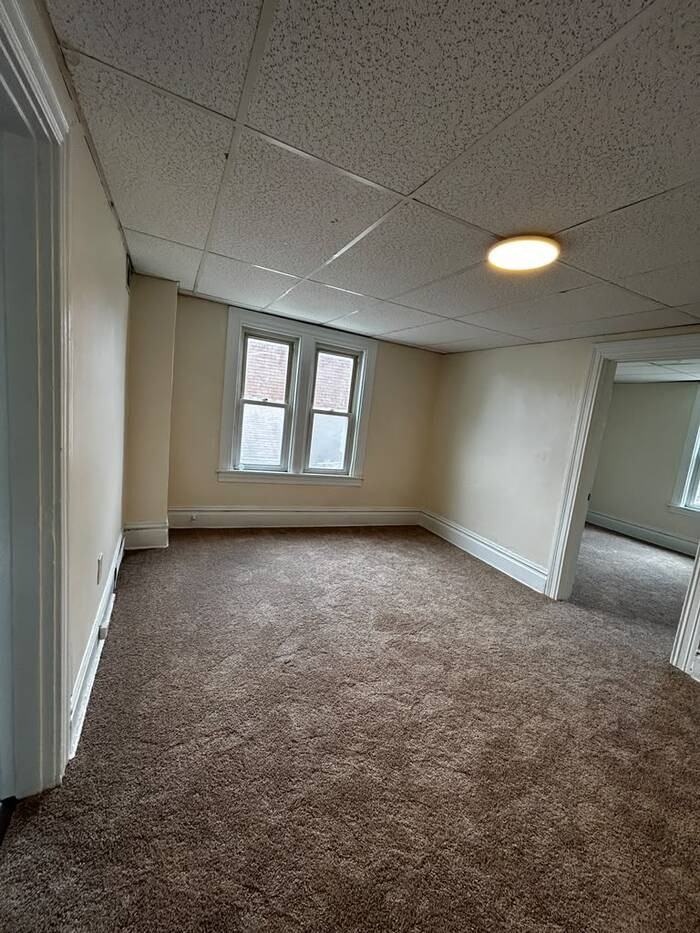 957 5th Ave #957 - Photo 7 of 11