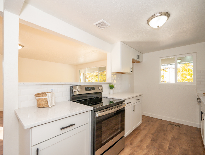 1143 W 4300 S #30D - Photo 5 of 14