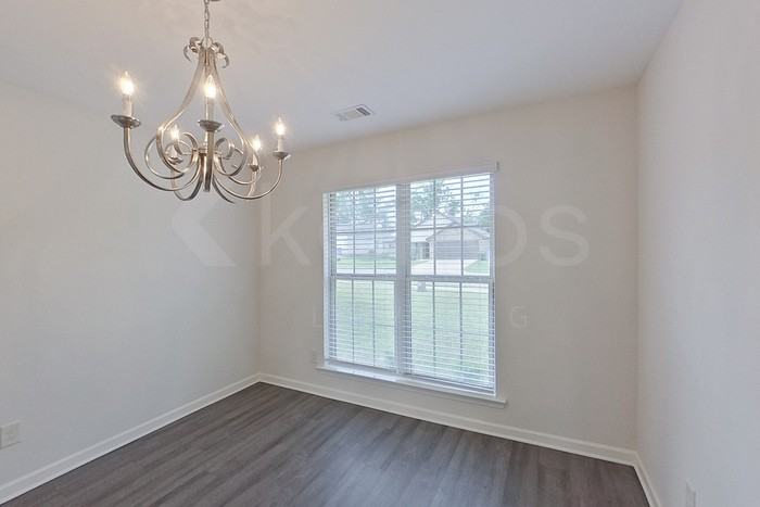 1016 Dawsons Mill Blvd - Photo 2 of 24