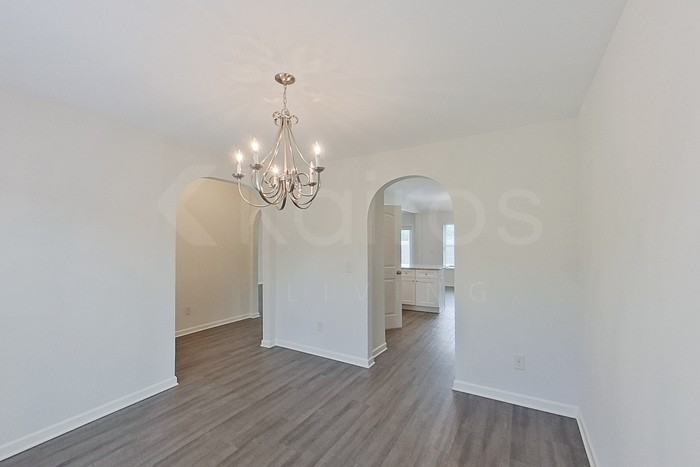 1016 Dawsons Mill Blvd - Photo 4 of 24