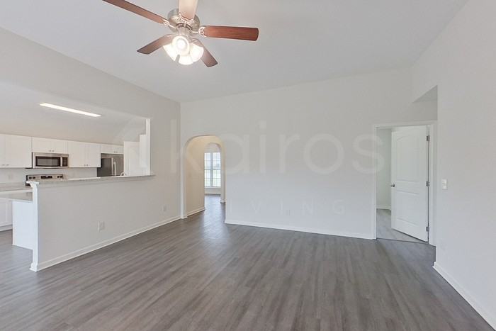 1016 Dawsons Mill Blvd - Photo 6 of 24