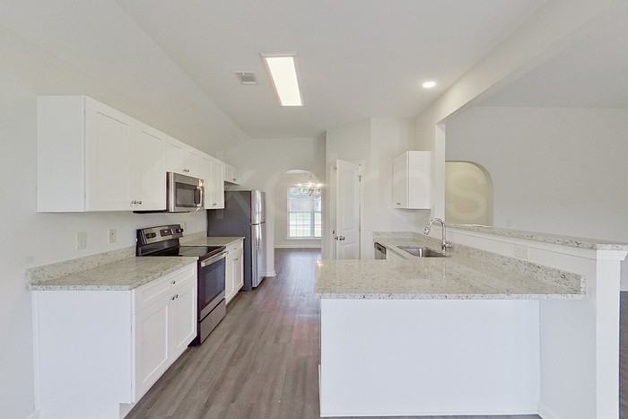 1016 Dawsons Mill Blvd - Photo 7 of 24