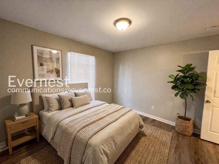5328 Balboa Ave - Photo 5 of 24