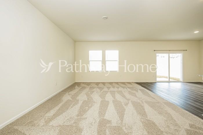 1058 Large Poppy Dr - Photo 4 of 21