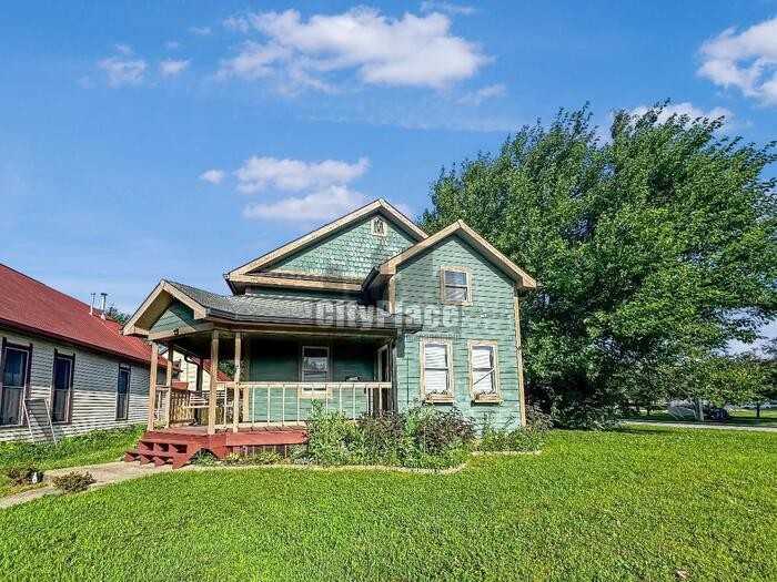942 Fayette St - Photo 4 of 21