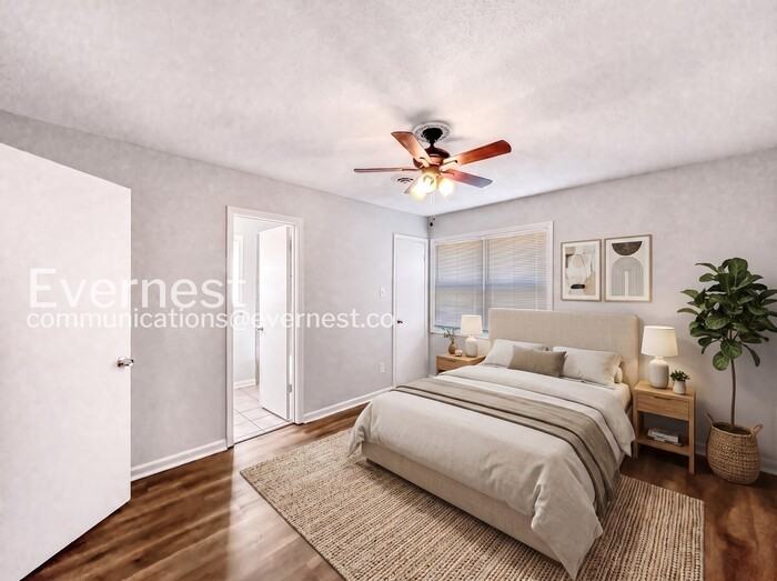 8250 Chesterfield Dr - Photo 4 of 17