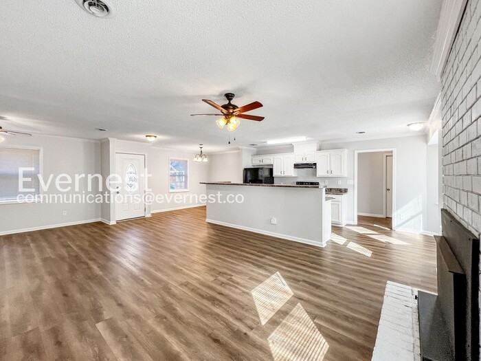 8250 Chesterfield Dr - Photo 7 of 17