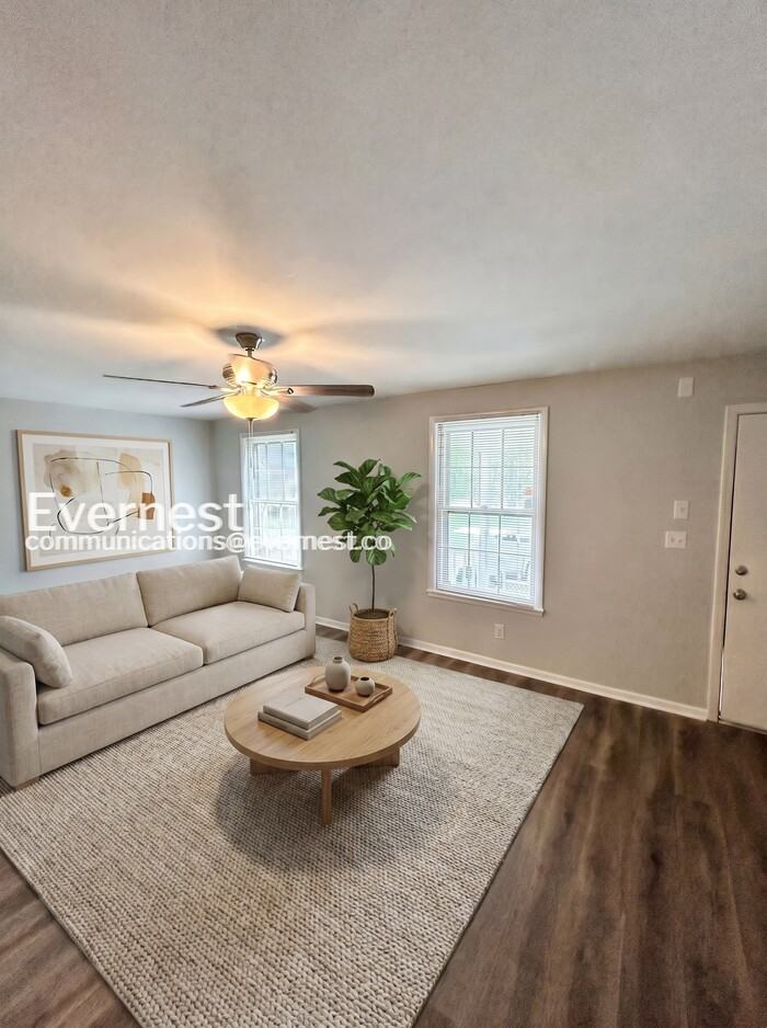 208 Glenrose Ct - Photo 2 of 17