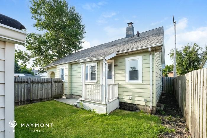 18714 Mohawk Ave - Photo 3 of 3