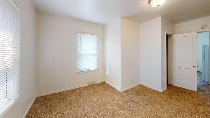216 Hill St - Photo 4 of 13