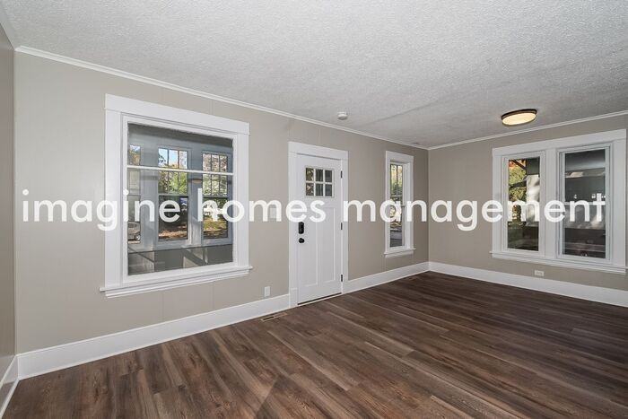 3117 43rd Ave S - Photo 3 of 16