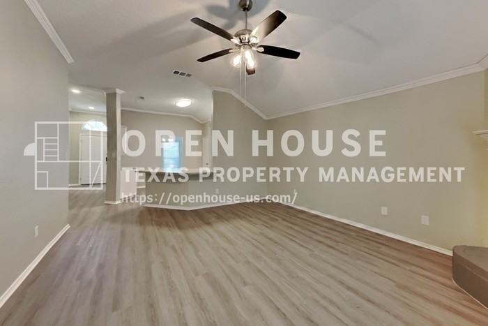 1715 Bertram Dr - Photo 5 of 20