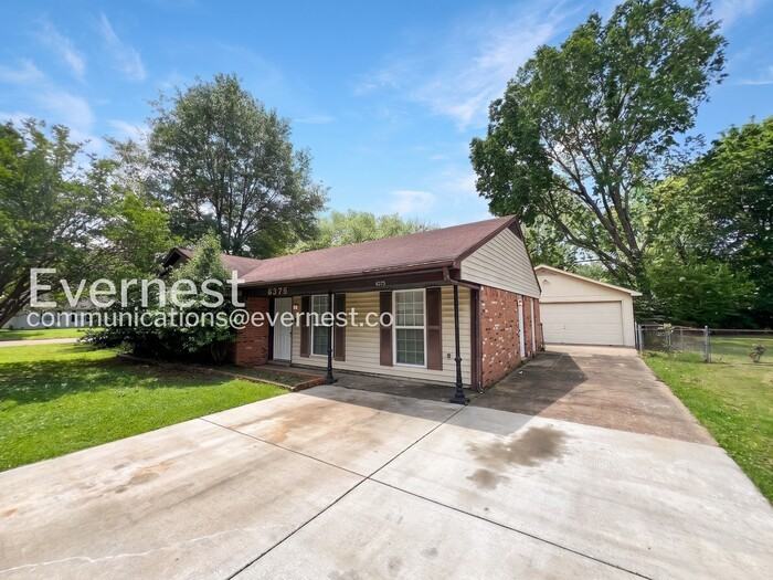 6375 Greenbriar Dr - Photo 2 of 15