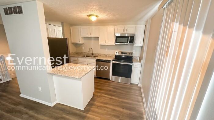 2865 Chatsworth Way - Photo 5 of 21