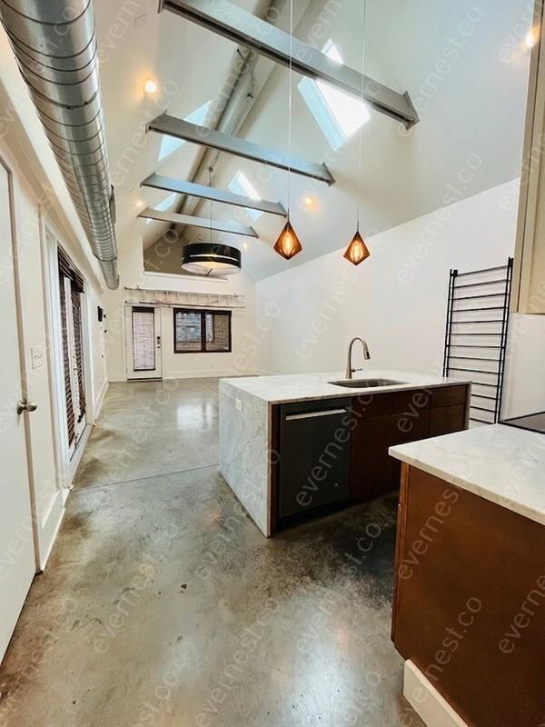 5210B Michigan Ave - Photo 4 of 28