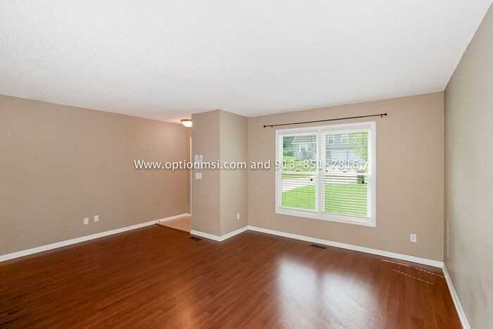 916 Nw 62nd Ter - Photo 3 of 30