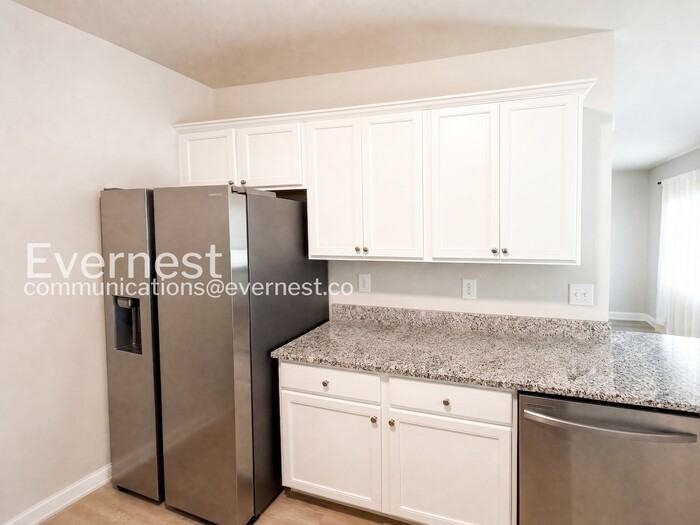 1538 Persimmon Trce - Photo 3 of 26