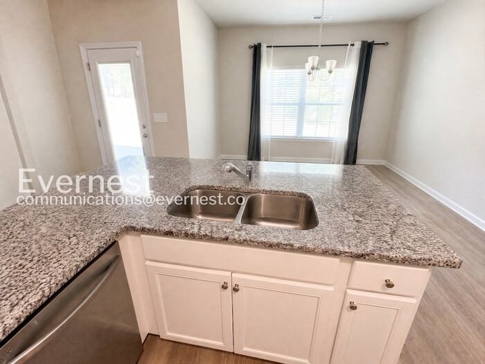 1538 Persimmon Trce - Photo 4 of 26