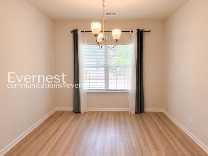 1538 Persimmon Trce - Photo 5 of 26