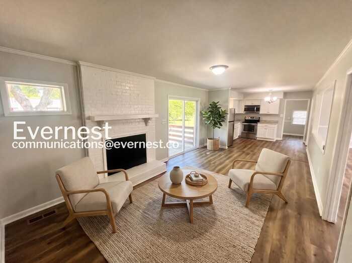837 Britton Ave - Photo 5 of 25