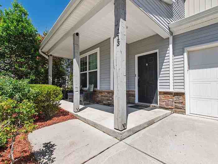 113 Lyonshall St - Photo 2 of 41