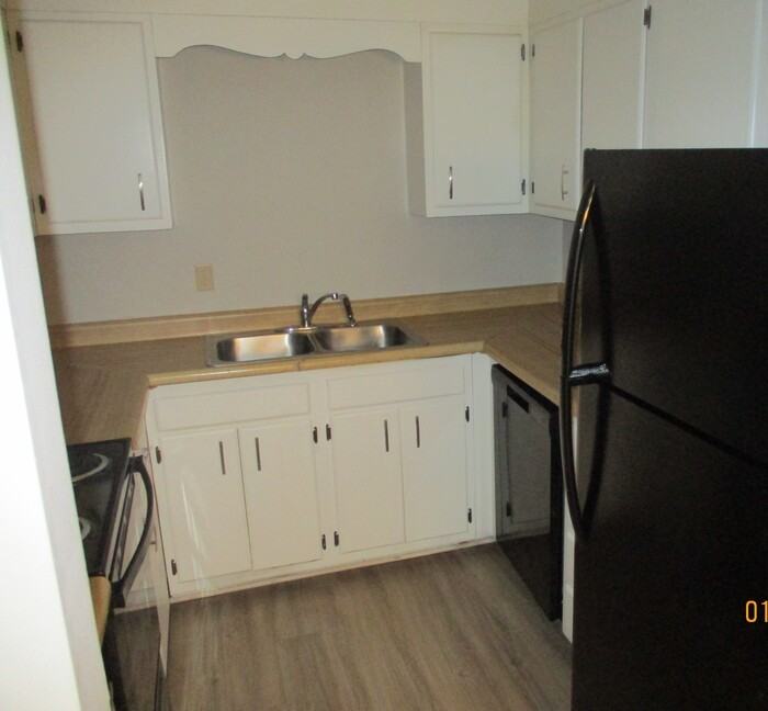 2104 S Main St #2104 - Photo 5 of 10