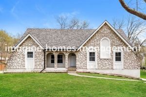 featured image of 6115 N Monroe Ave