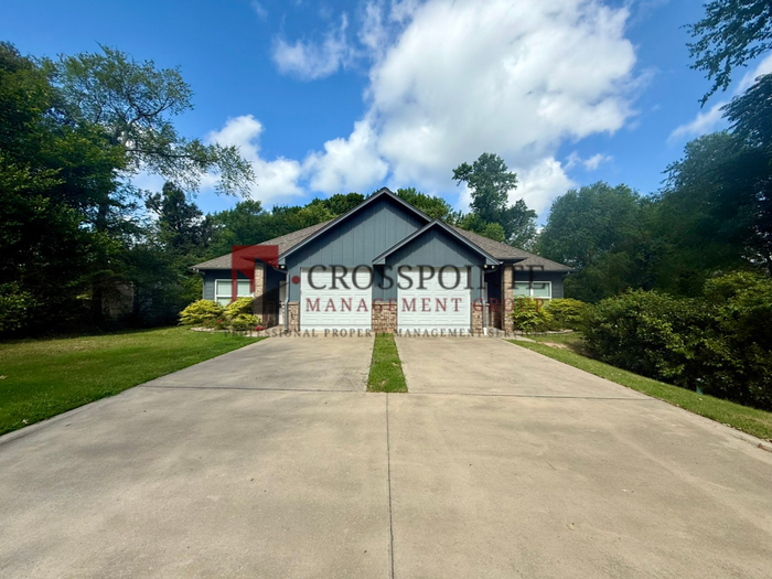 16172 Echo Glen Dr - Photo 2 of 21