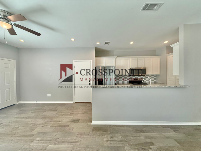 16172 Echo Glen Dr - Photo 4 of 21