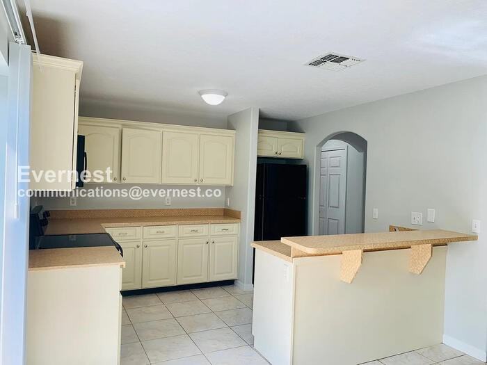 942 Willie Mays Pkwy - Photo 7 of 22