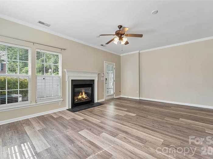 12353 Jessica Pl - Photo 7 of 38