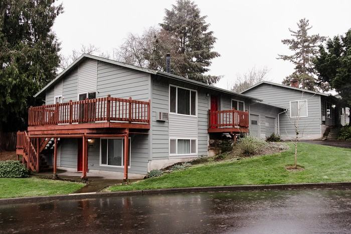 10230 Sw Driftwood Ct - Photo 2 of 14