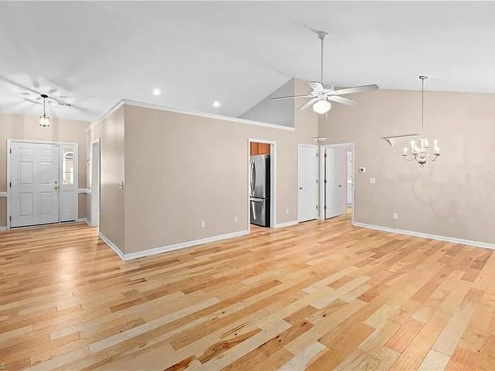 2074 Hibiscus Ln - Photo 6 of 33
