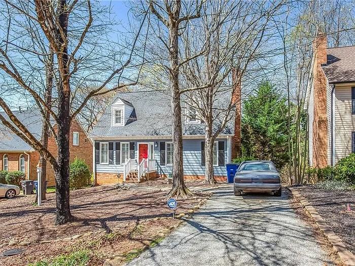4104 Moss Brook Dr - Photo 3 of 30