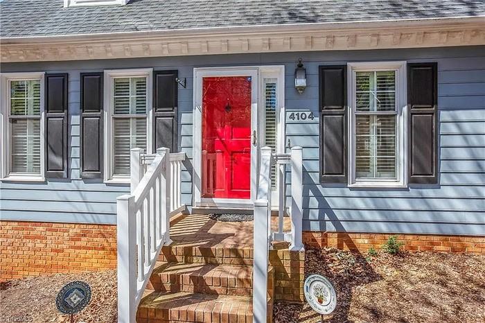 4104 Moss Brook Dr - Photo 4 of 30