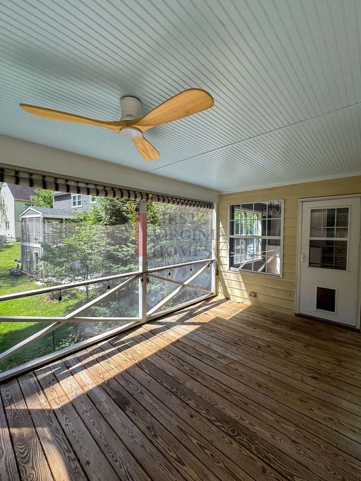 202 Blackthorn Ln - Photo 5 of 29