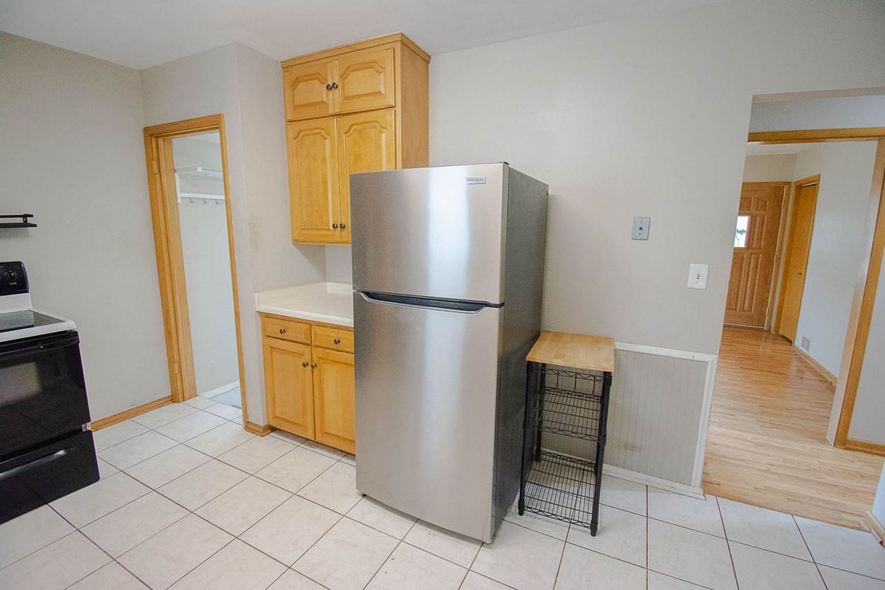 1438 15th Ave Nw - Photo 5 of 28