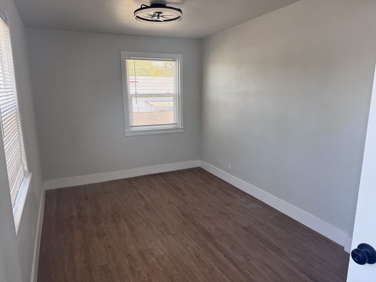 333A S Main Ave #NA - Photo 4 of 11