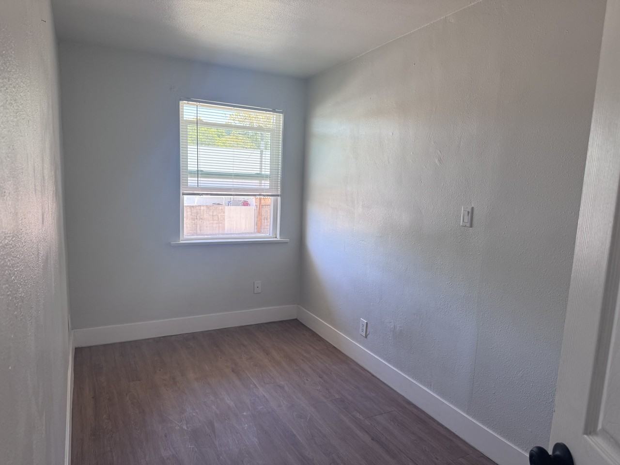 333A S Main Ave #NA - Photo 6 of 11