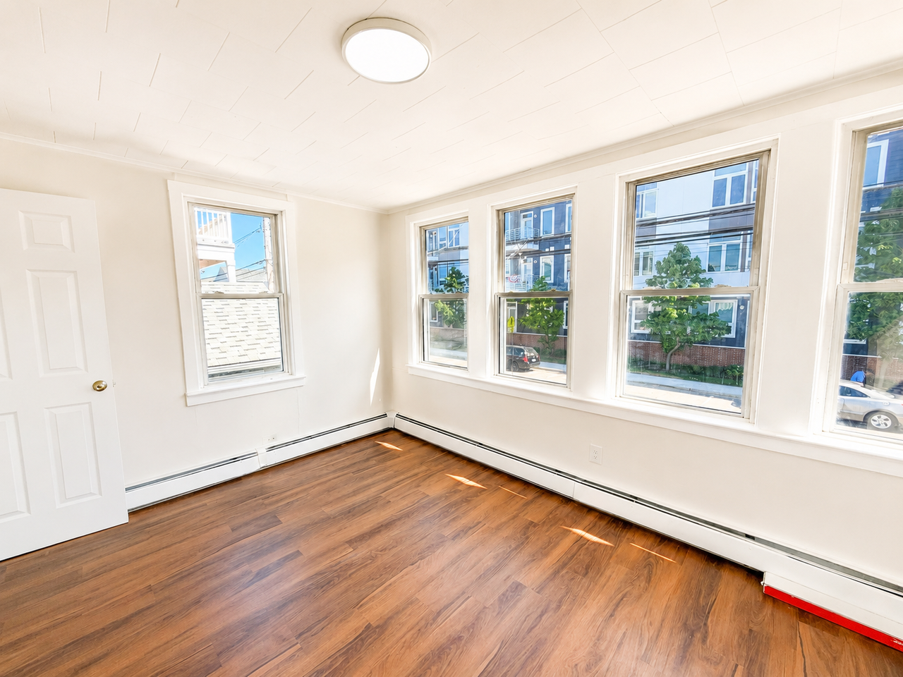 320 Franklin Ave #2 - Photo 3 of 10
