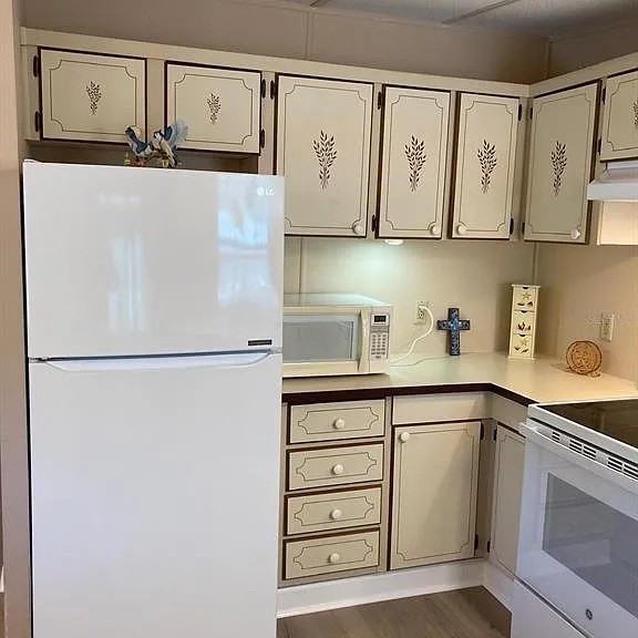 2824 Manatee Rd #NA - Photo 5 of 11