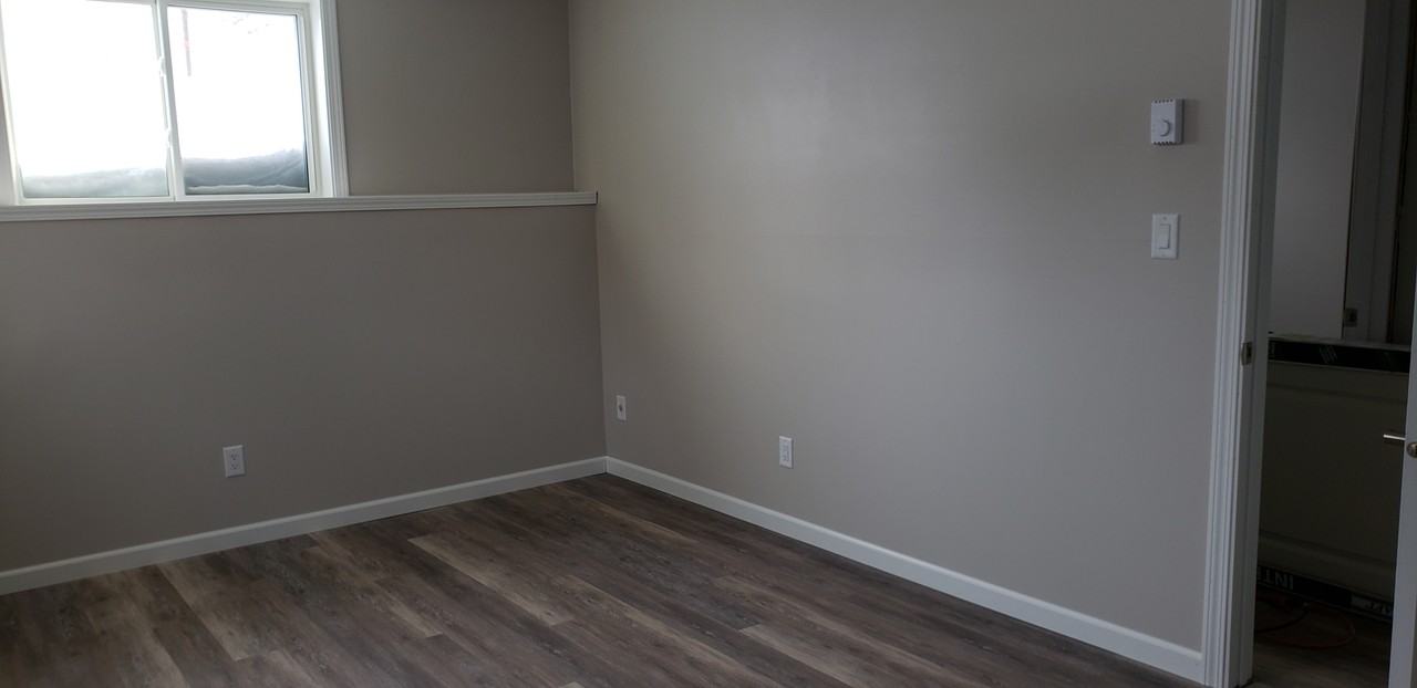 119 1st Ave Ne #2 - Photo 2 of 4